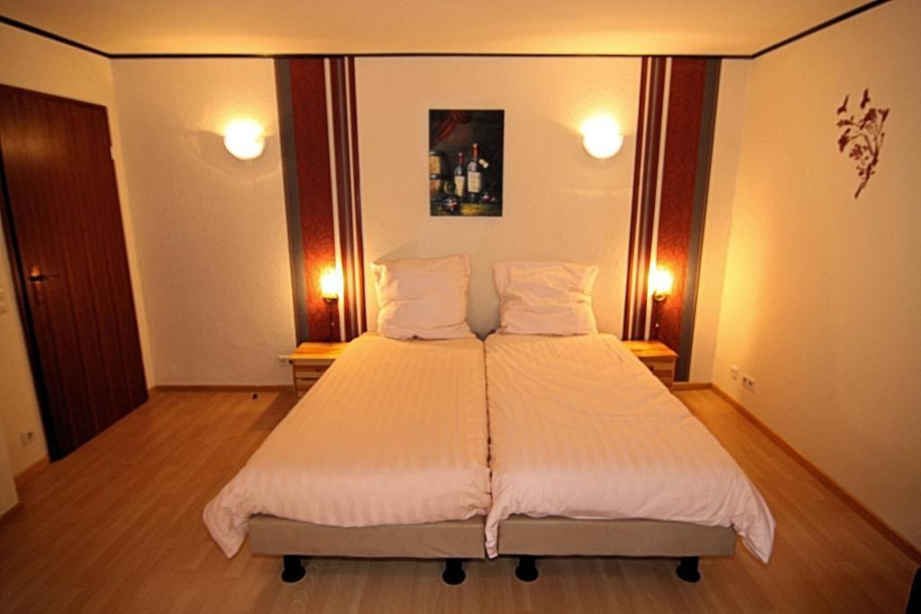 Hotel Zur Dorfschänke Klotten Zimmer foto