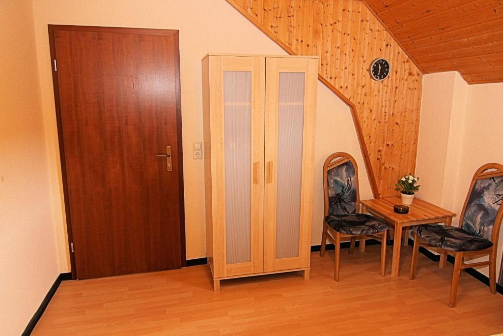 Hotel Zur Dorfschänke Klotten Zimmer foto