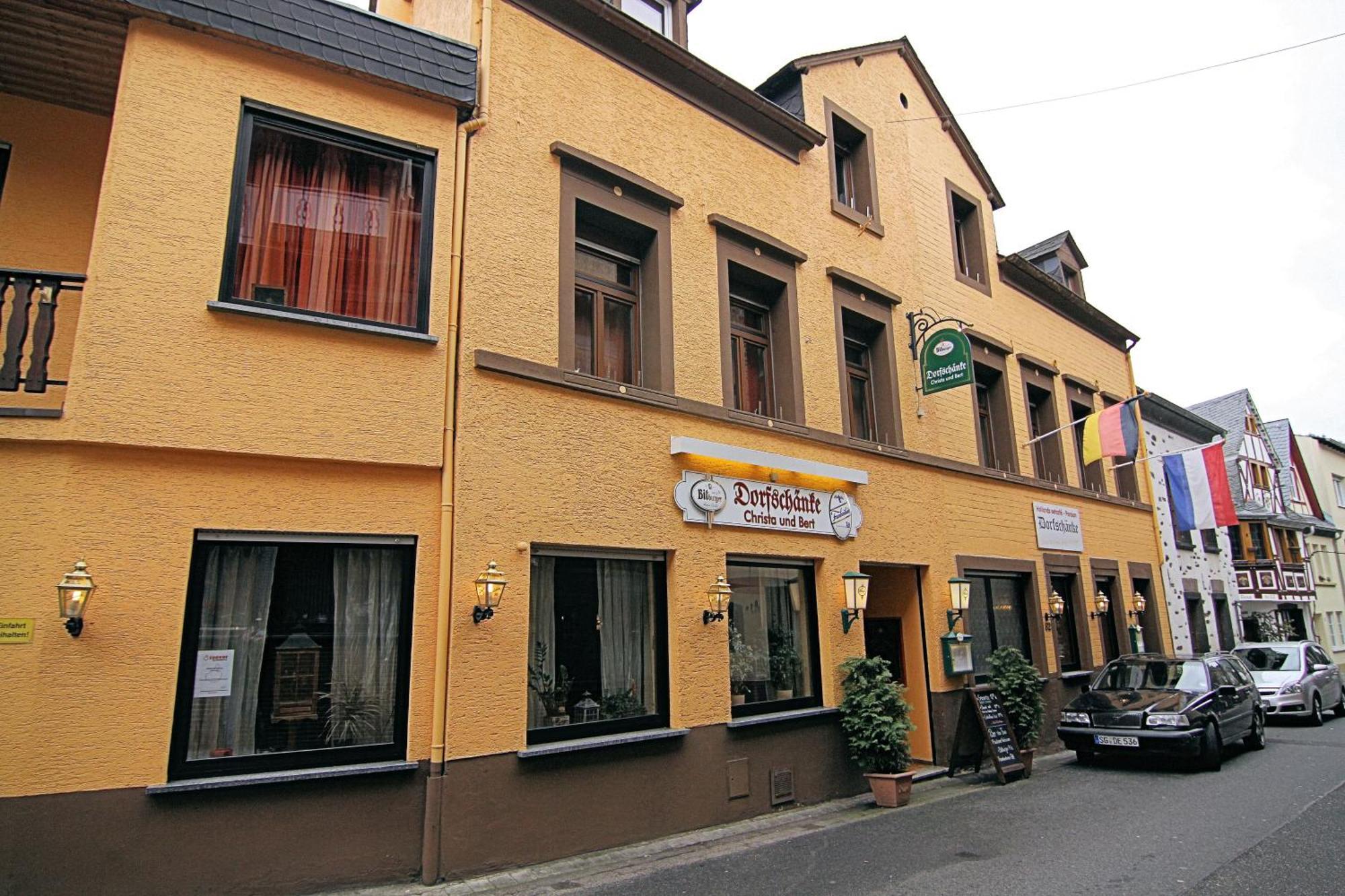 Hotel Zur Dorfschänke Klotten Exterior foto